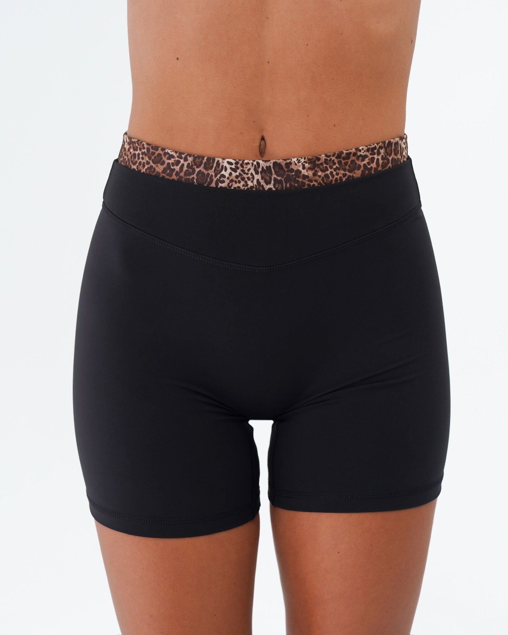 Layered Sculpt Short V2 - Black & Wild Side