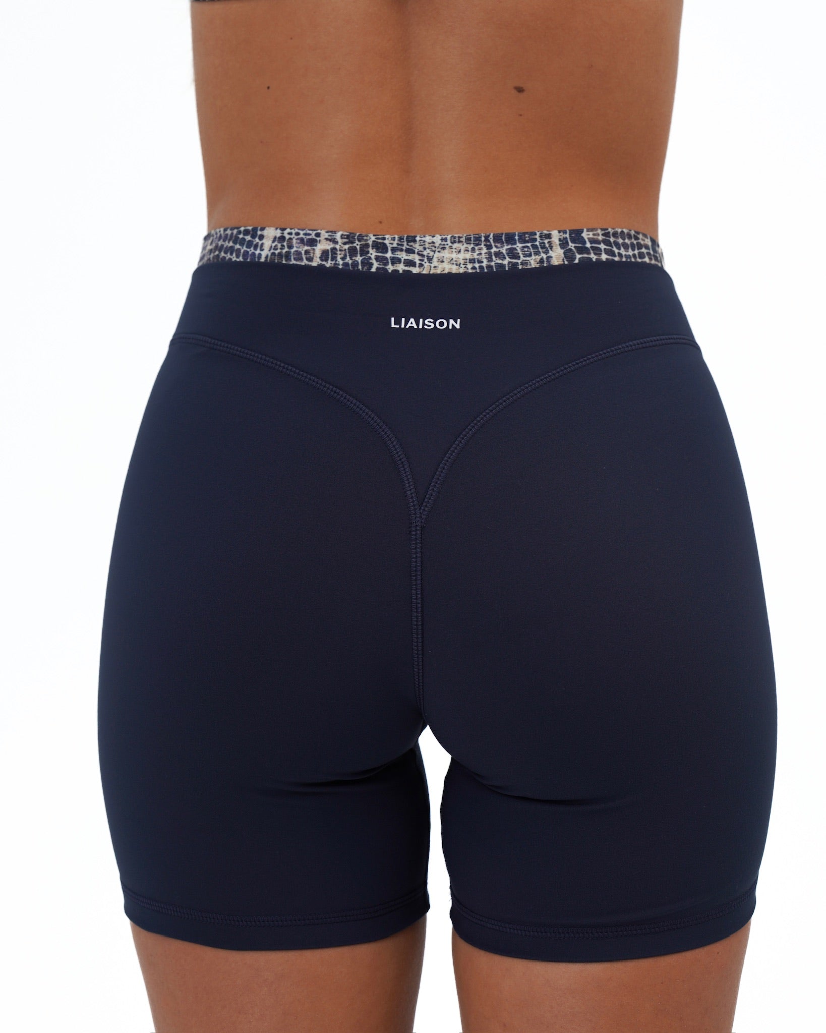 Layered Sculpt Short V2 - Cypress & Nile