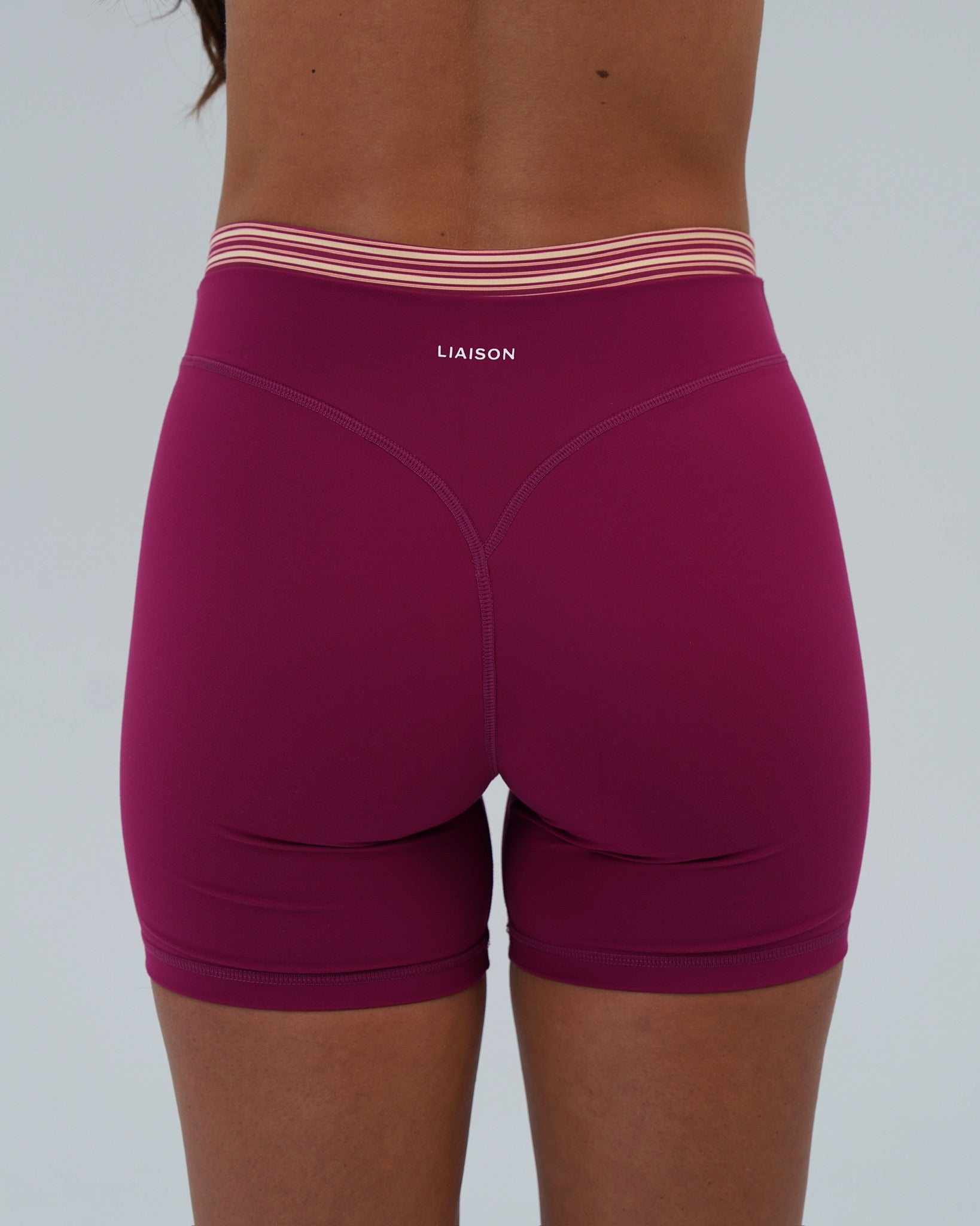 Layered Sculpt Short V2 - Berry & Aftersun Stripes