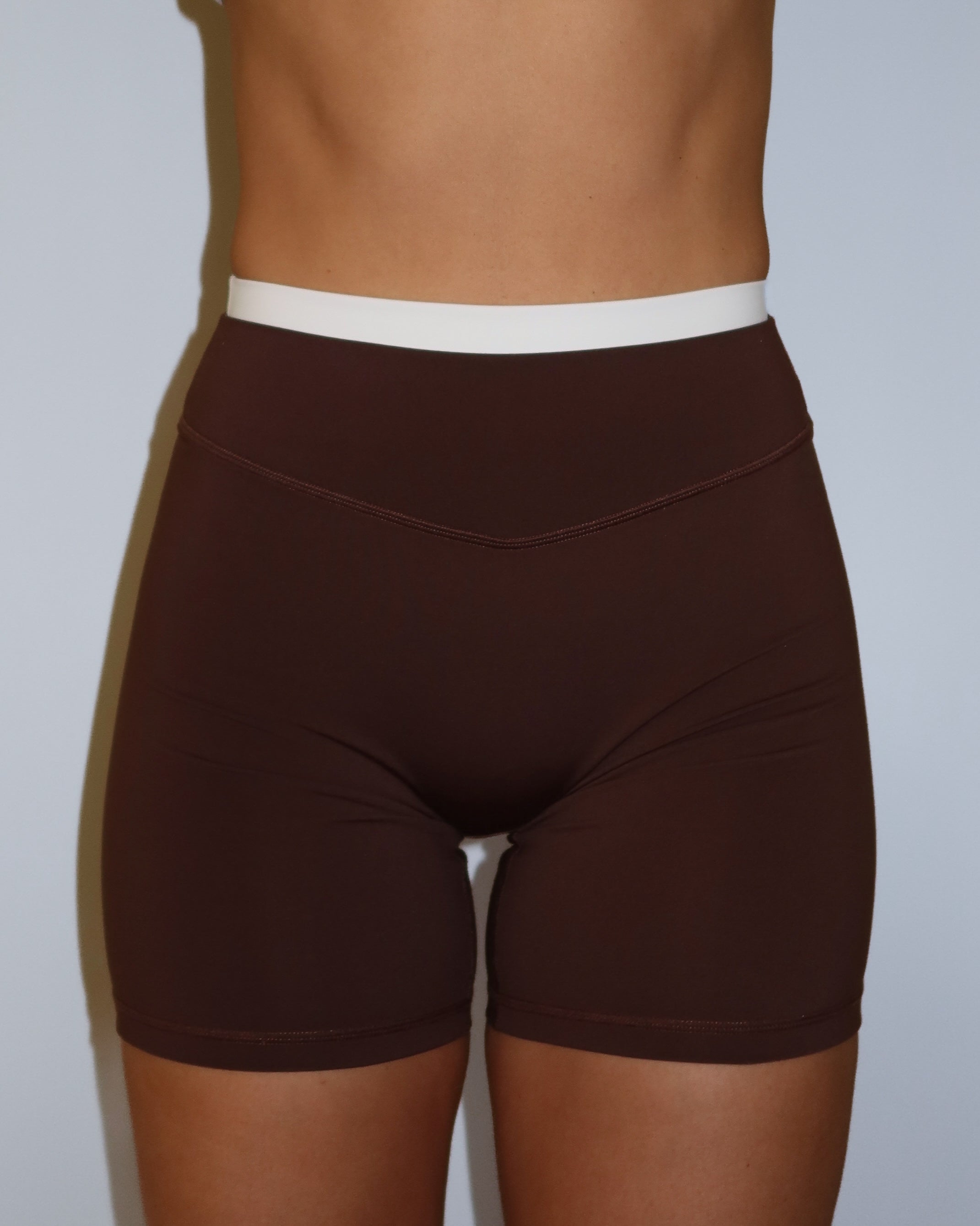 Layered Sculpt Short - Mocha Brown & White