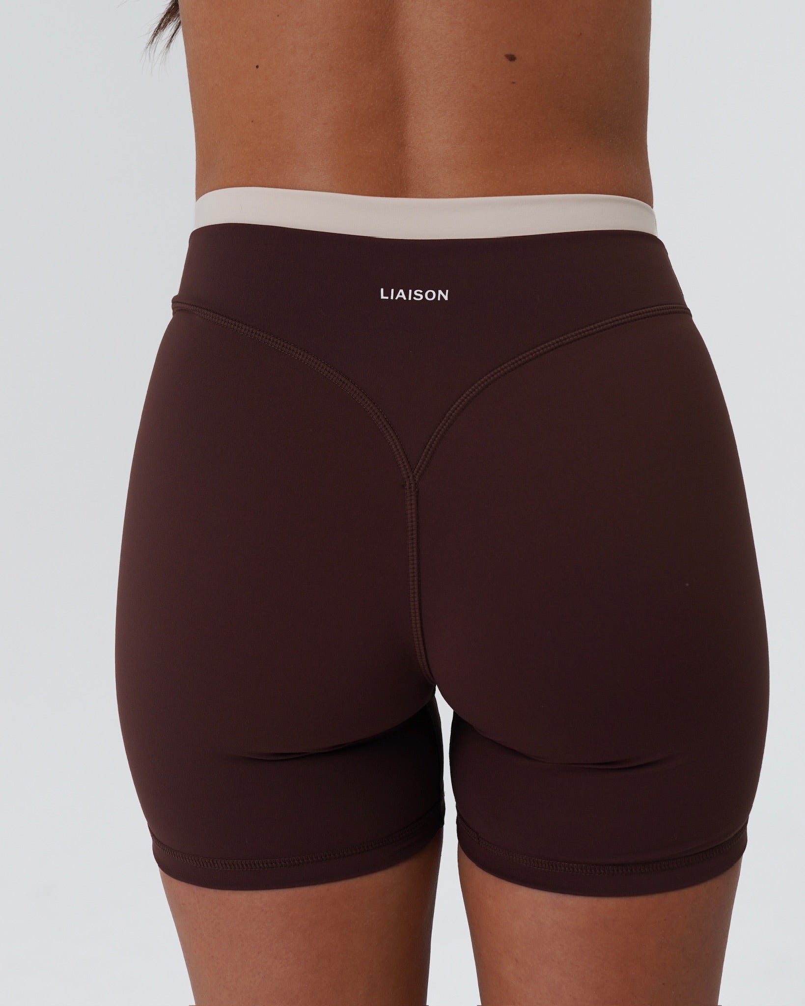 Layered Sculpt Short V2 - Mocha Brown & Sand