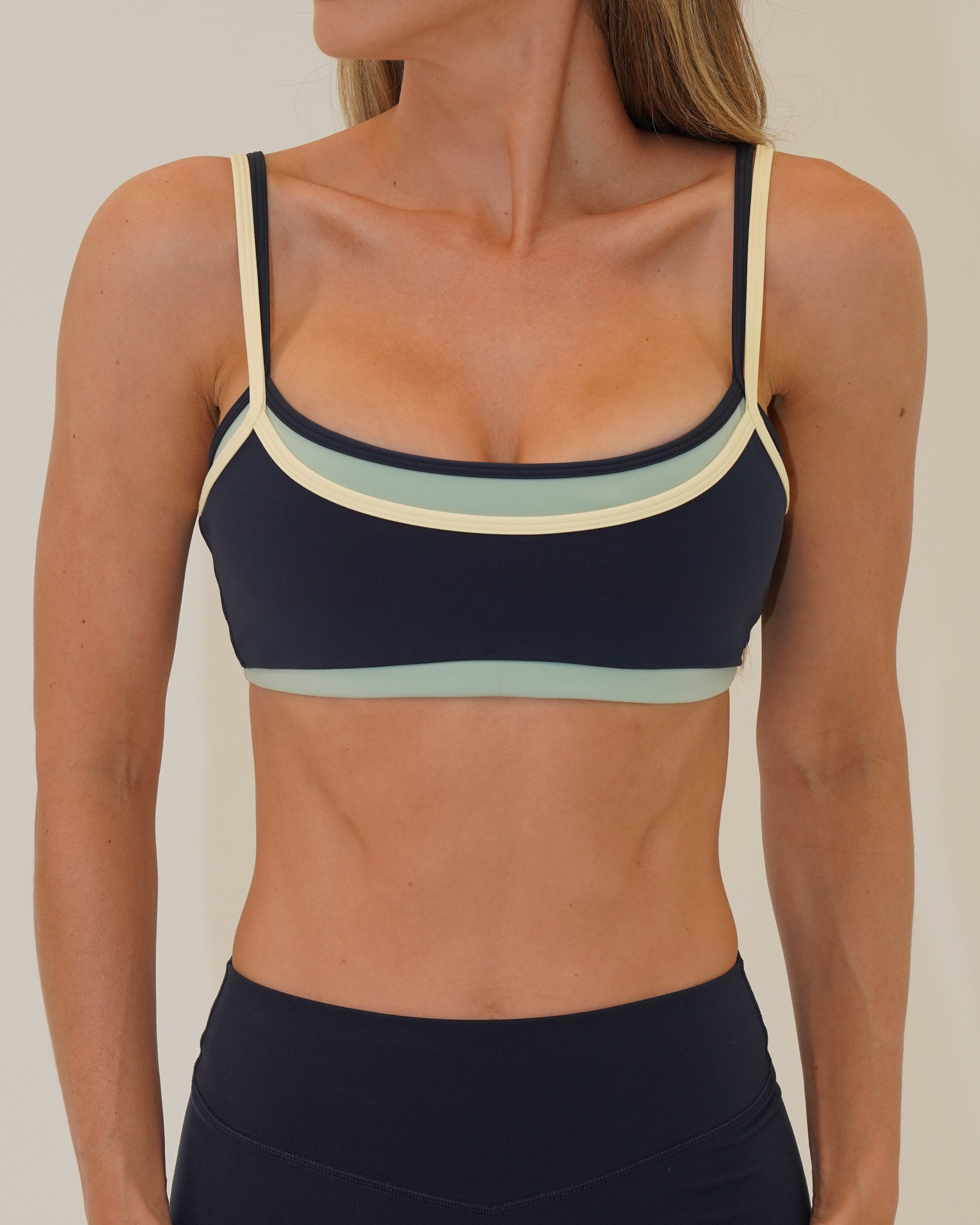 Double Layer Scoop Bra - Essence