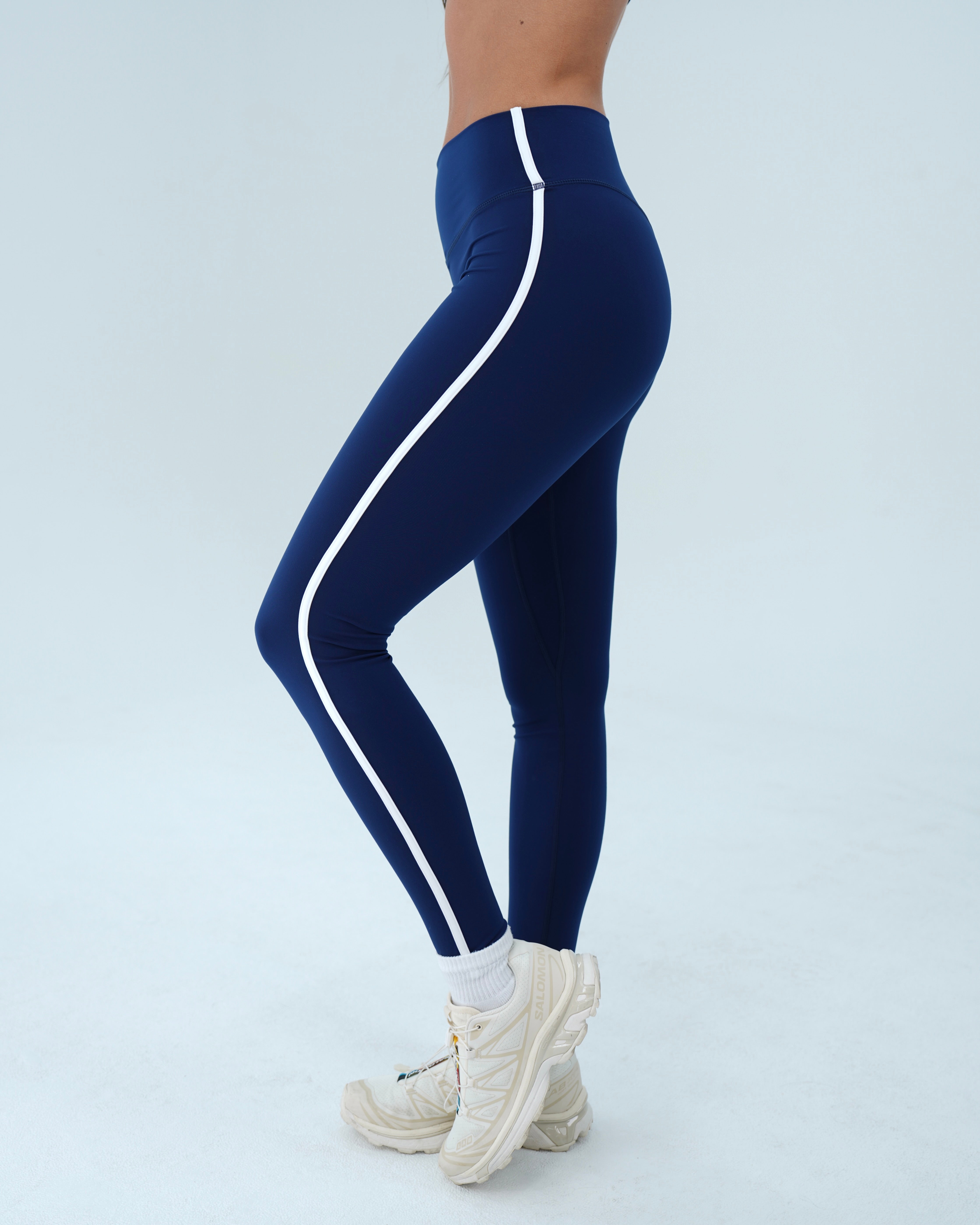 Single Stripe Bridge Pant - Navy & White
