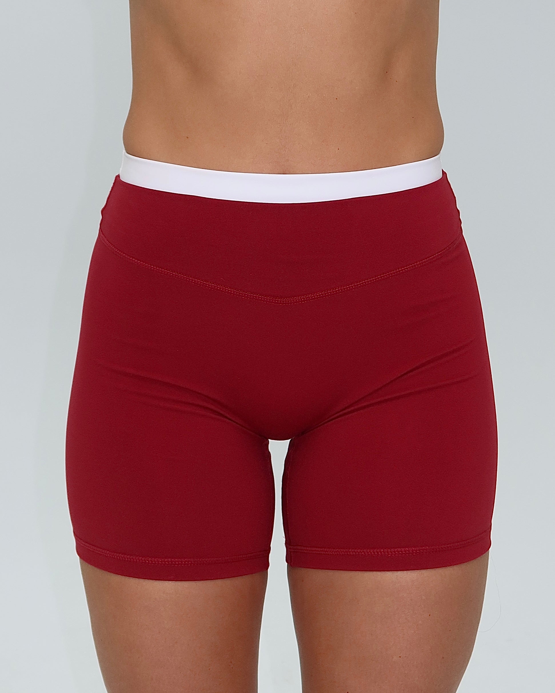 Layered Sculpt Short - Kiss & White