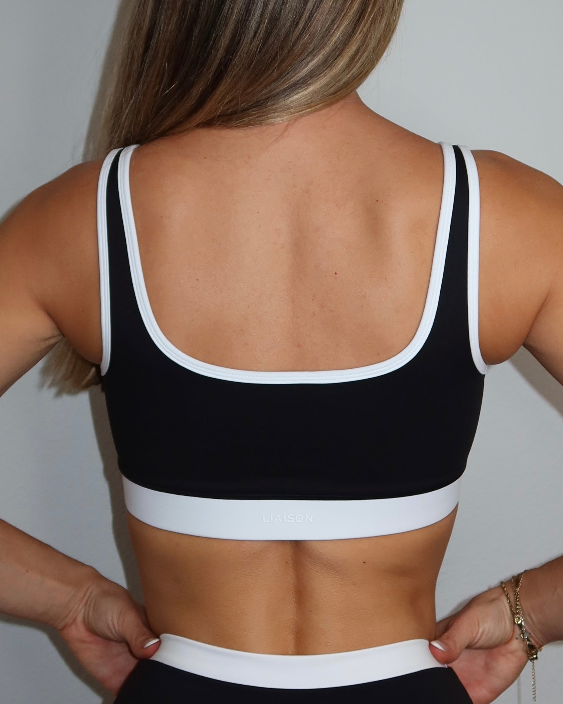 Supportive Contrast Bra - Black & White