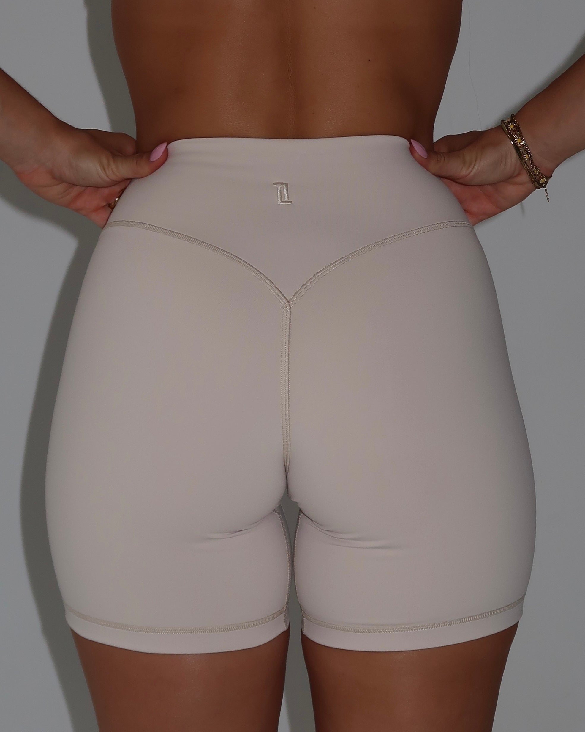 Bridge Short - Sand