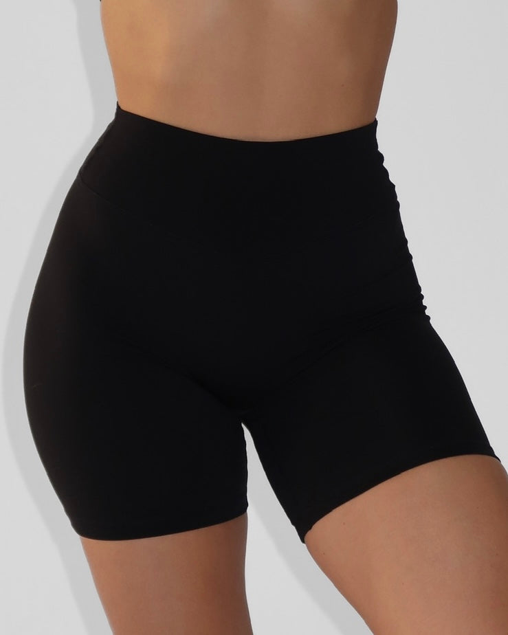 7" Bridge Short - Black