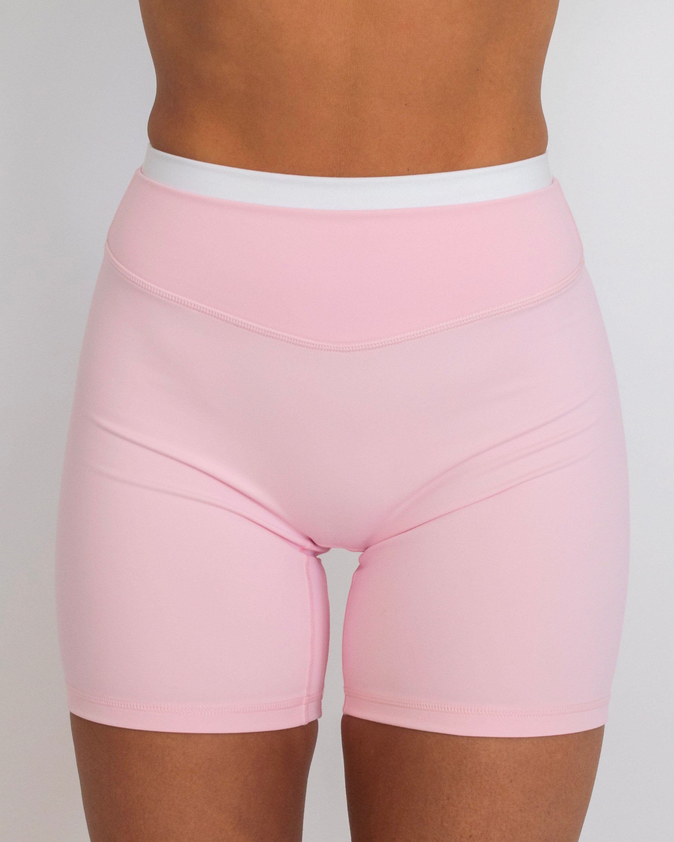 Layered Sculpt Short - Soft Pink & White