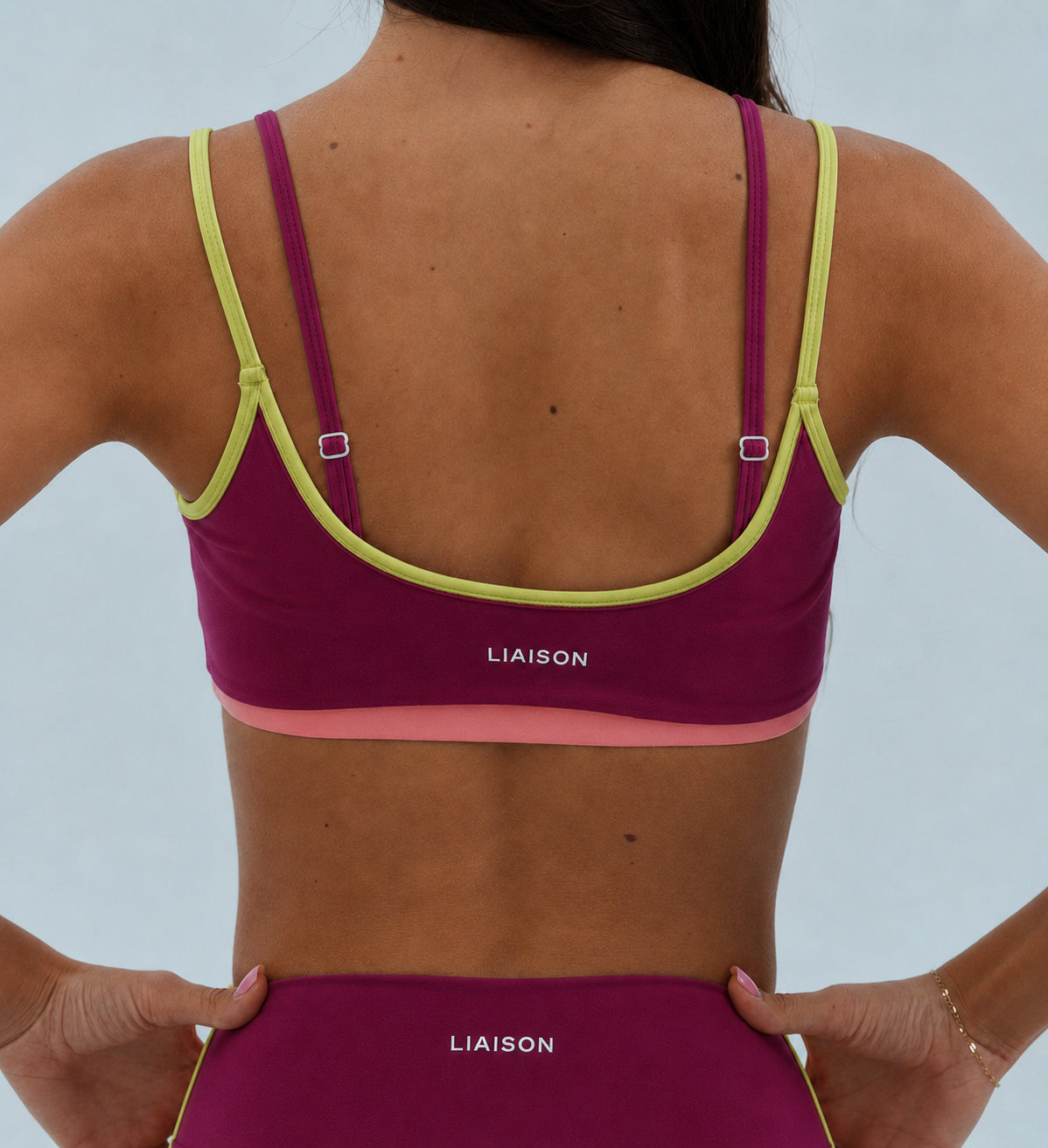Double Layer Sporty Scoop Bra - Arrae