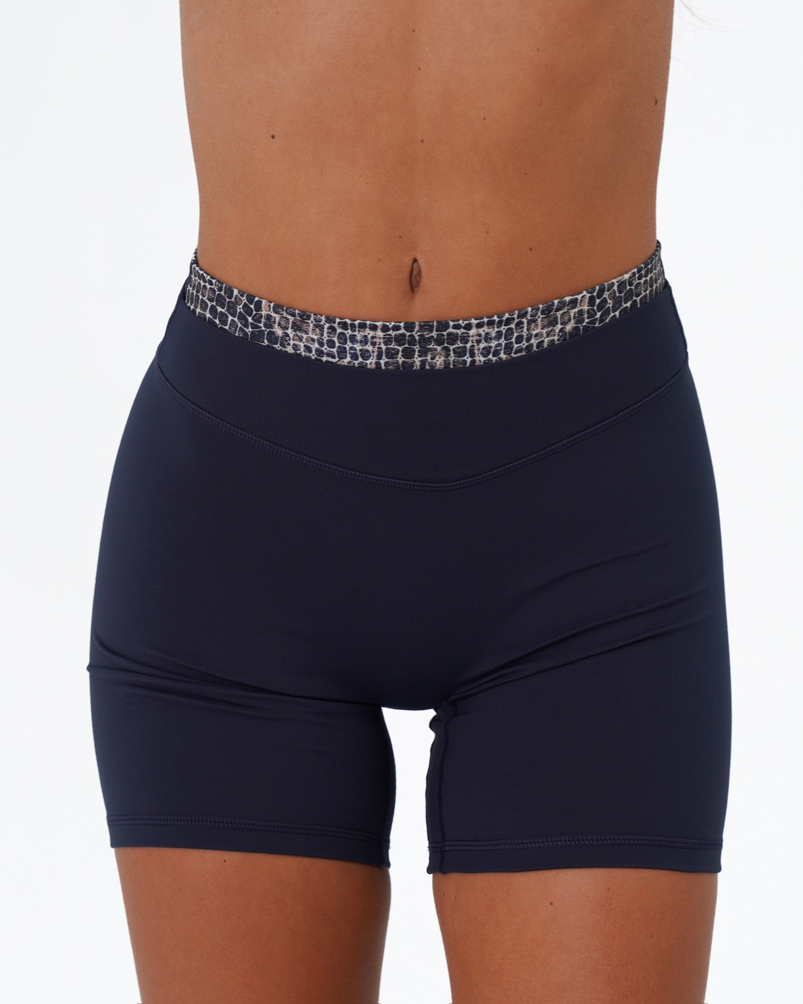 Layered Sculpt Short V2 - Cypress & Nile