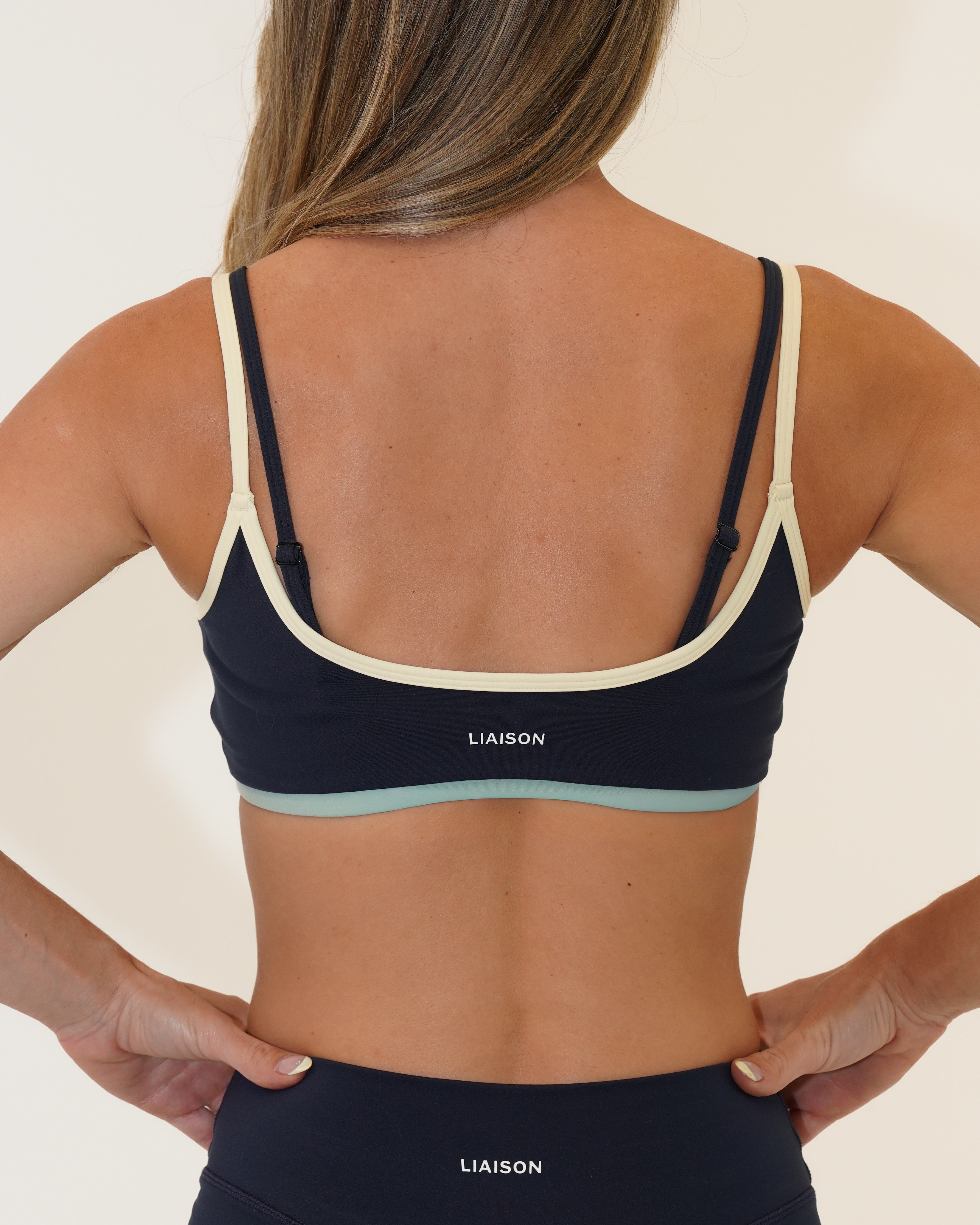 Double Layer Scoop Bra - Essence