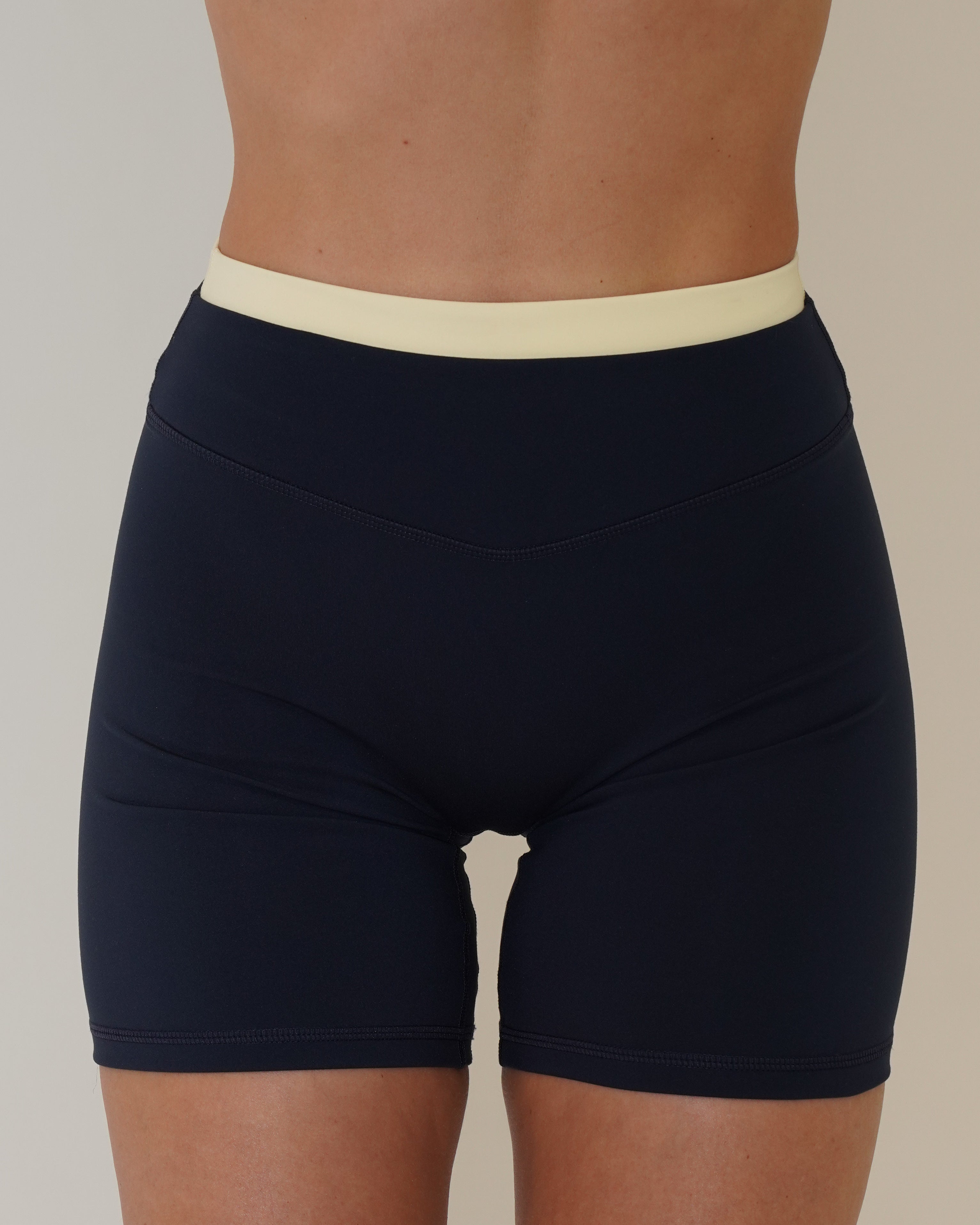 Layered Sculpt Short V1 - Cypress & Daylight