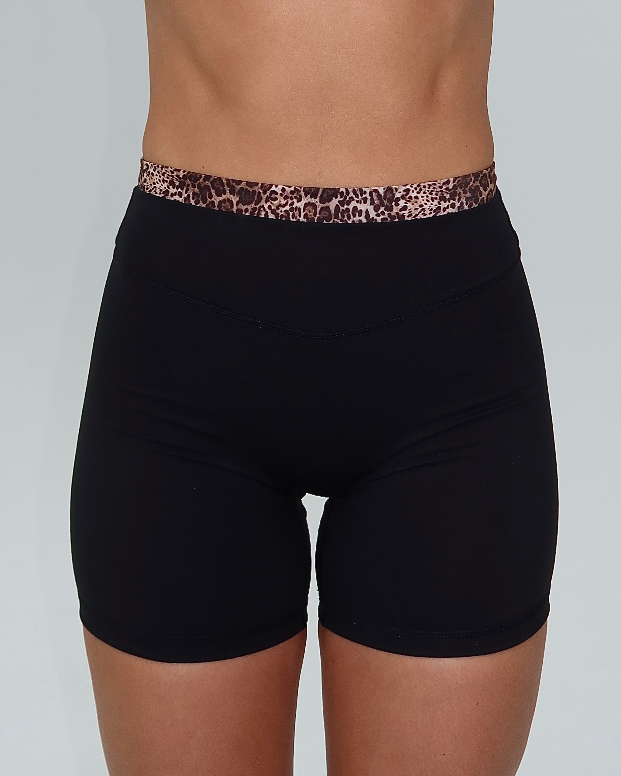 Layered Sculpt Short - Black & Wild Side