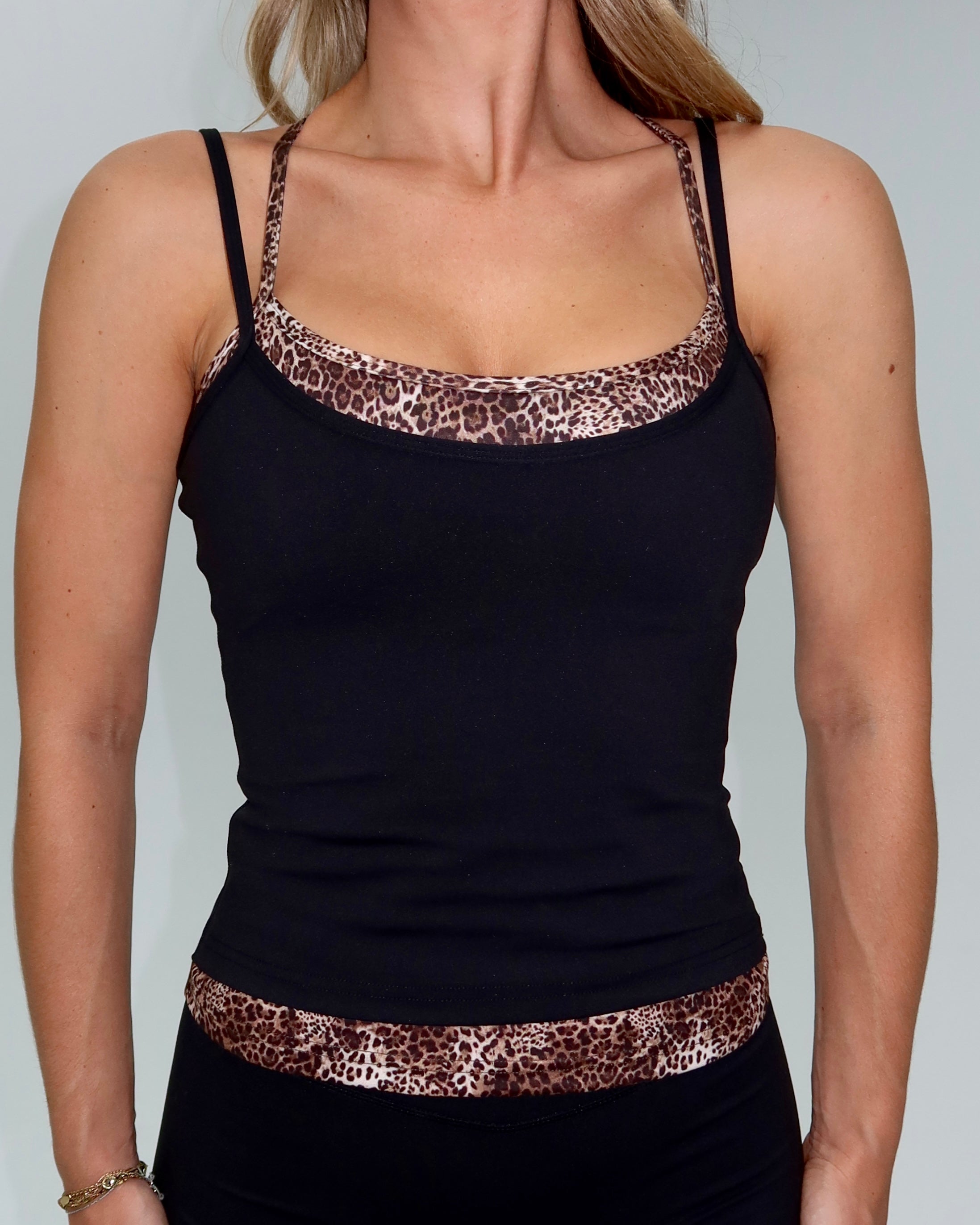 白黒2枚セットwerthy ASYMMETRY TANK(Cup in) Double Layer Sporty Tank - Black & Wild Side