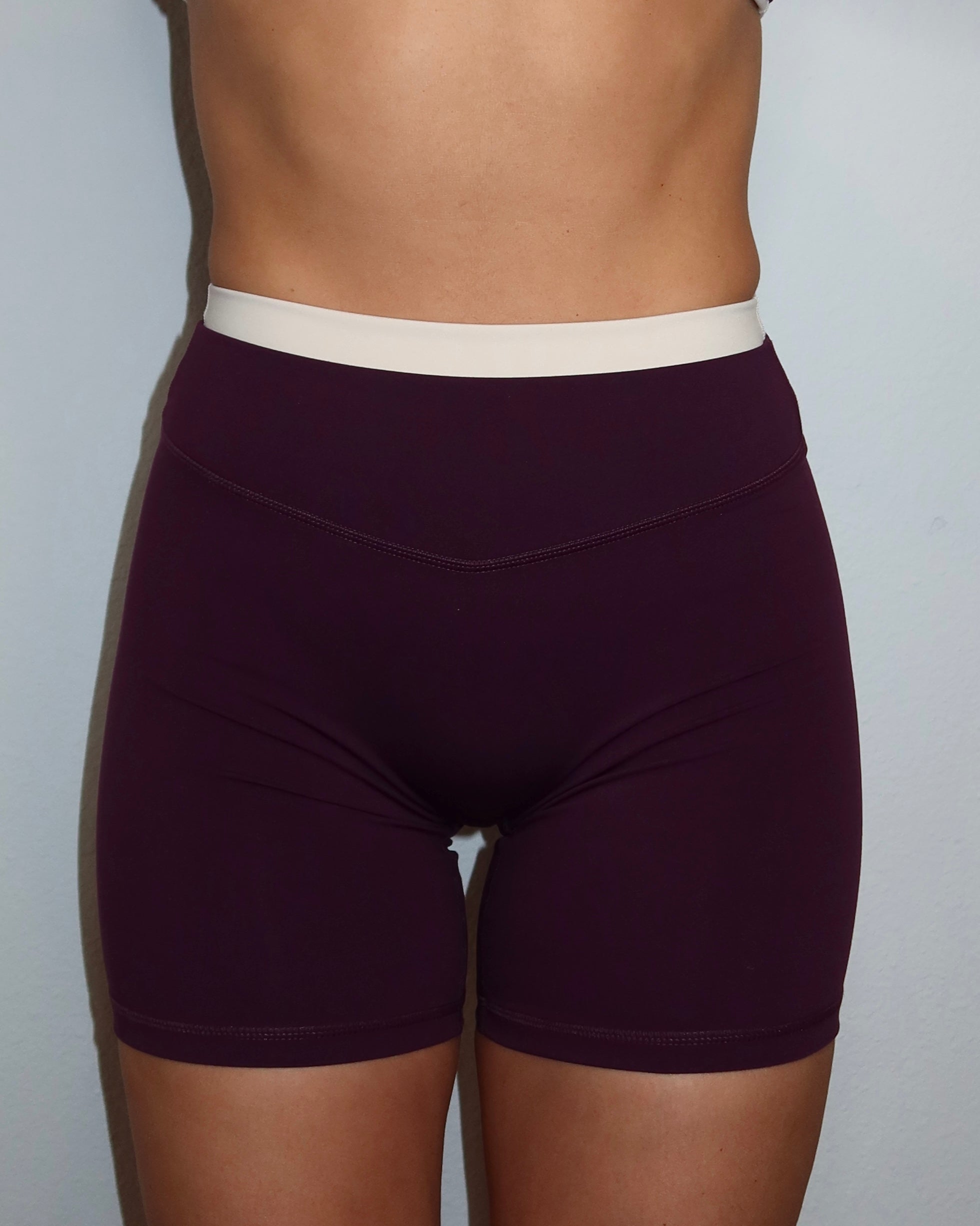 Layered Sculpt Short - Merlot & Sand