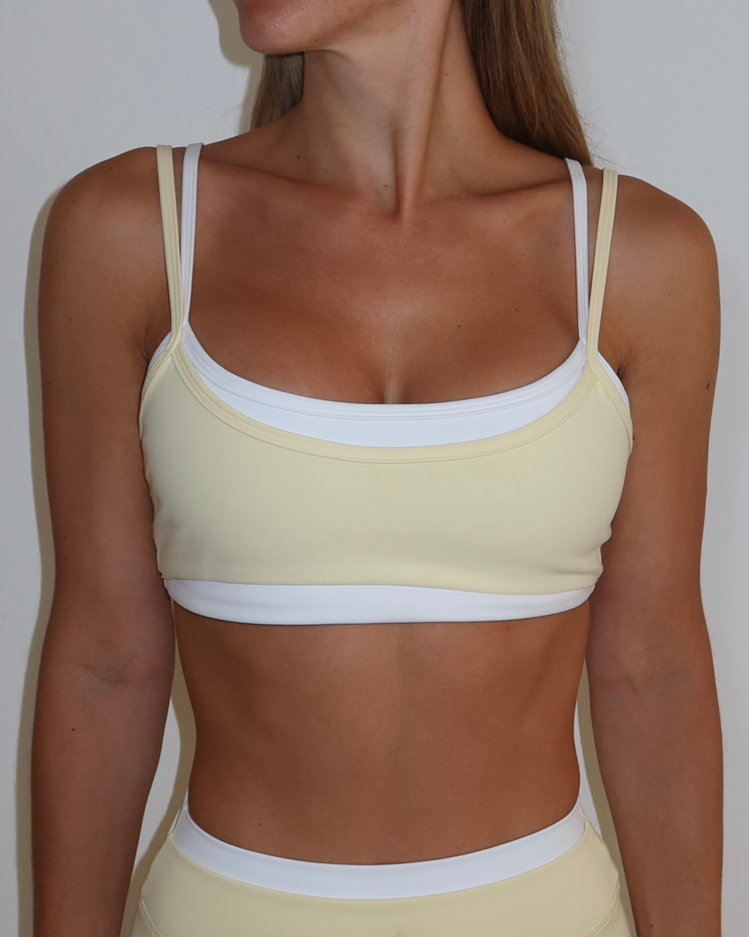 Double Layer Scoop Bra - Daylight & White